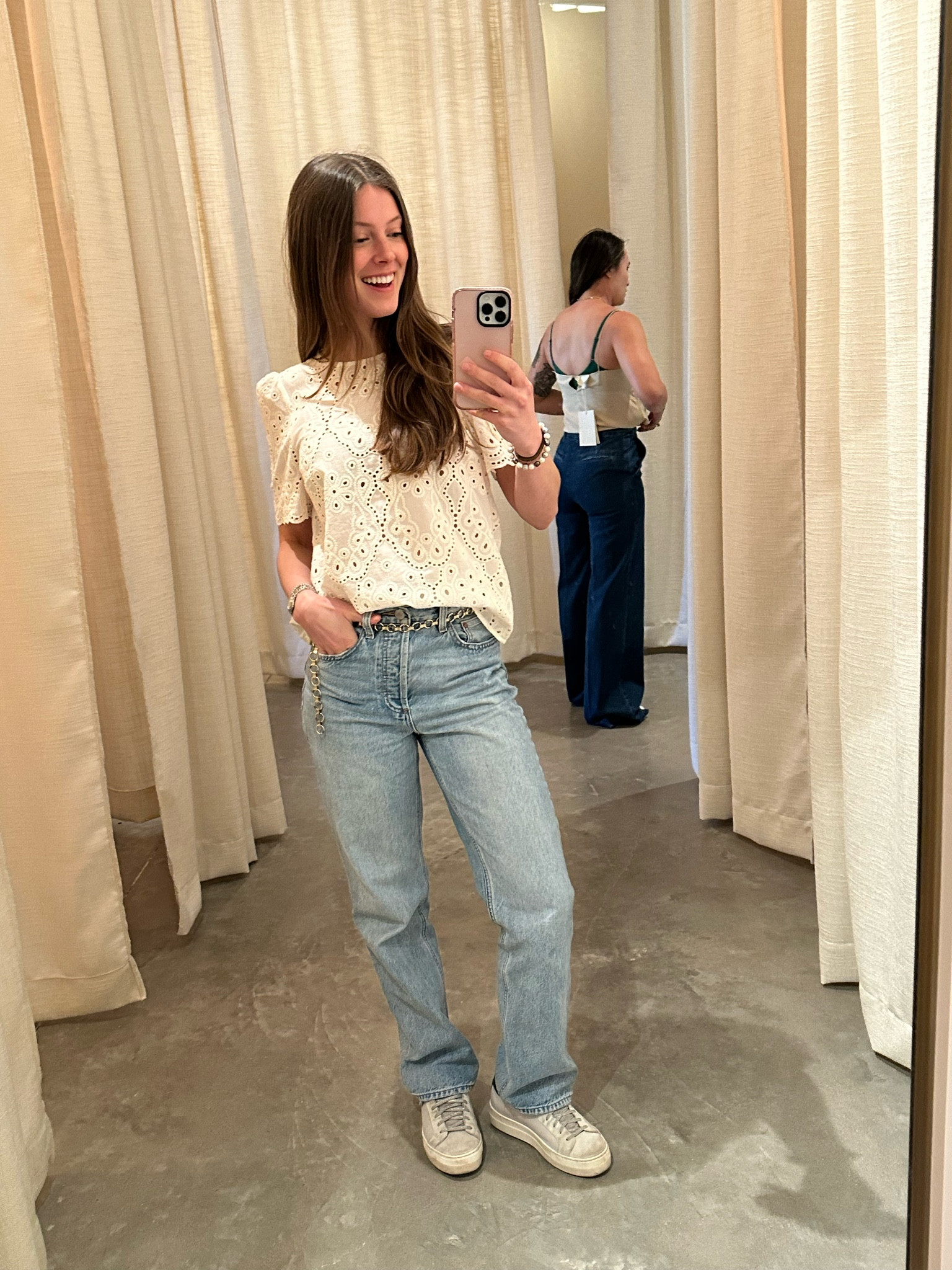 Perfect spring top from Sézane! Wearing size 34 in the top, 24 in the jeans!