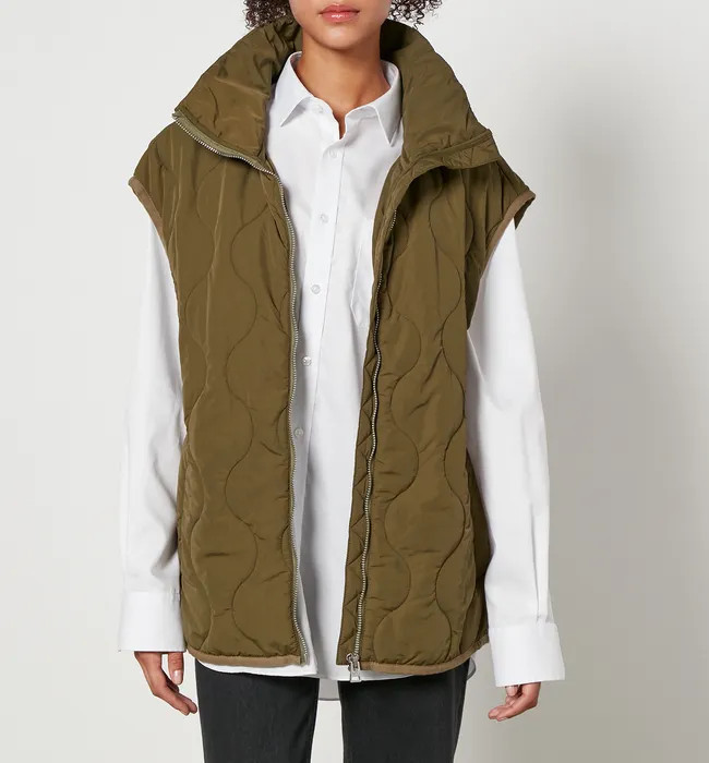 Jakke Gwen Oversized Quilted Recycled Nylon Gilet | Coggles (Global)