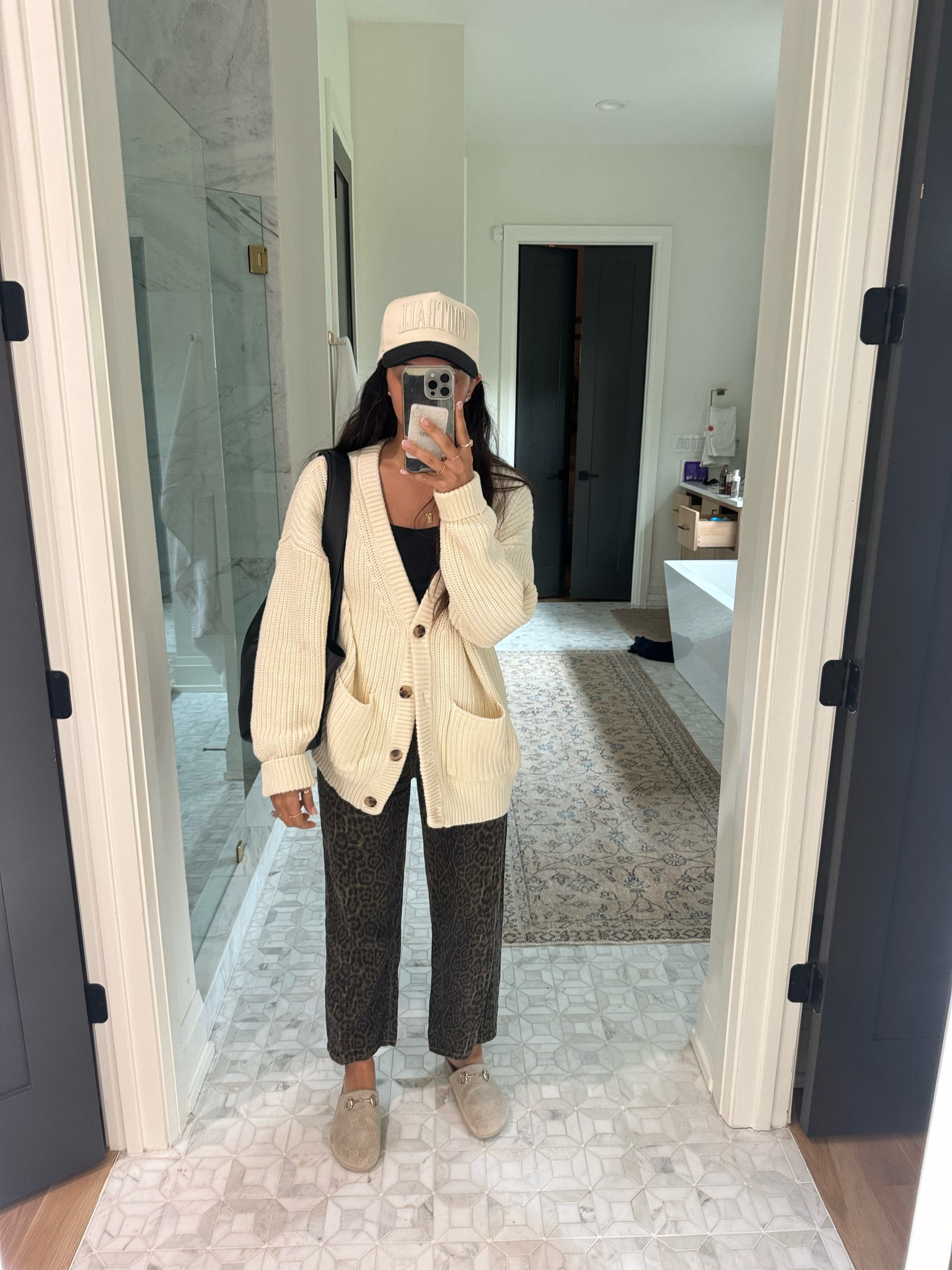 Cardigan: medium 
Jeans: small

Bought this cardigan last year and grab it so much! It’s on the higher price side but i get a lot of wear out of it! I also linked similar affordable options
