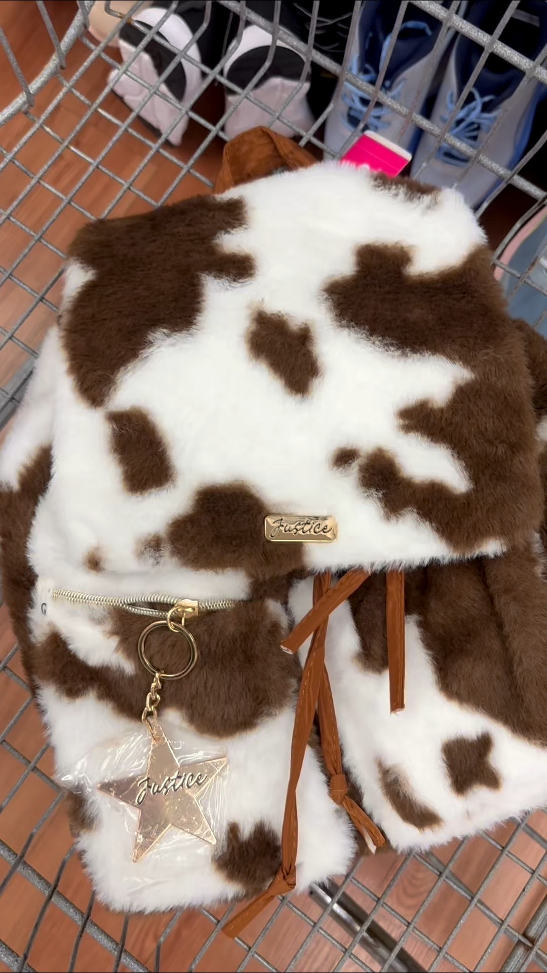 Spotted the cutest backpack ever 🐮✨ Perfect mix of fuzzy + functional for every little trendsetter 💕 


#CowhideBackpack #FuzzyBackpack #CowPrintStyle #GirlsBackpack #BackpackGoals #LTKKids #LTKStyle #BackToSchoolStyle #MiniFashionista #TrendyBackpacks #BackpackLove #OOTDKids #CuteAndCowhide #LTKFinds

#LTKItBag #LTKKids