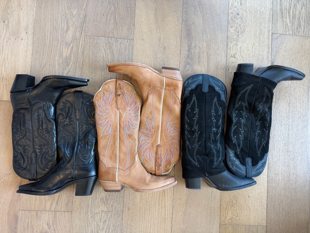 A cowboy boot just makes any outfit cuter 🤠🤎 

The easiest way to add a little western touch to your look! From everyday outfits to country concerts and fall looks, these are some of my favorite cowboy boot finds right now✨

#CowboyBoots #CowboyBootStyle #WesternStyle #CowgirlStyle #WesternFashion #CountryConcertOutfit #BootSeason #FallFashion #OutfitInspo #WesternBoots #LTKStyle #LTKFinds #FashionFinds #CowgirlFashion #TrendingStyle 

 