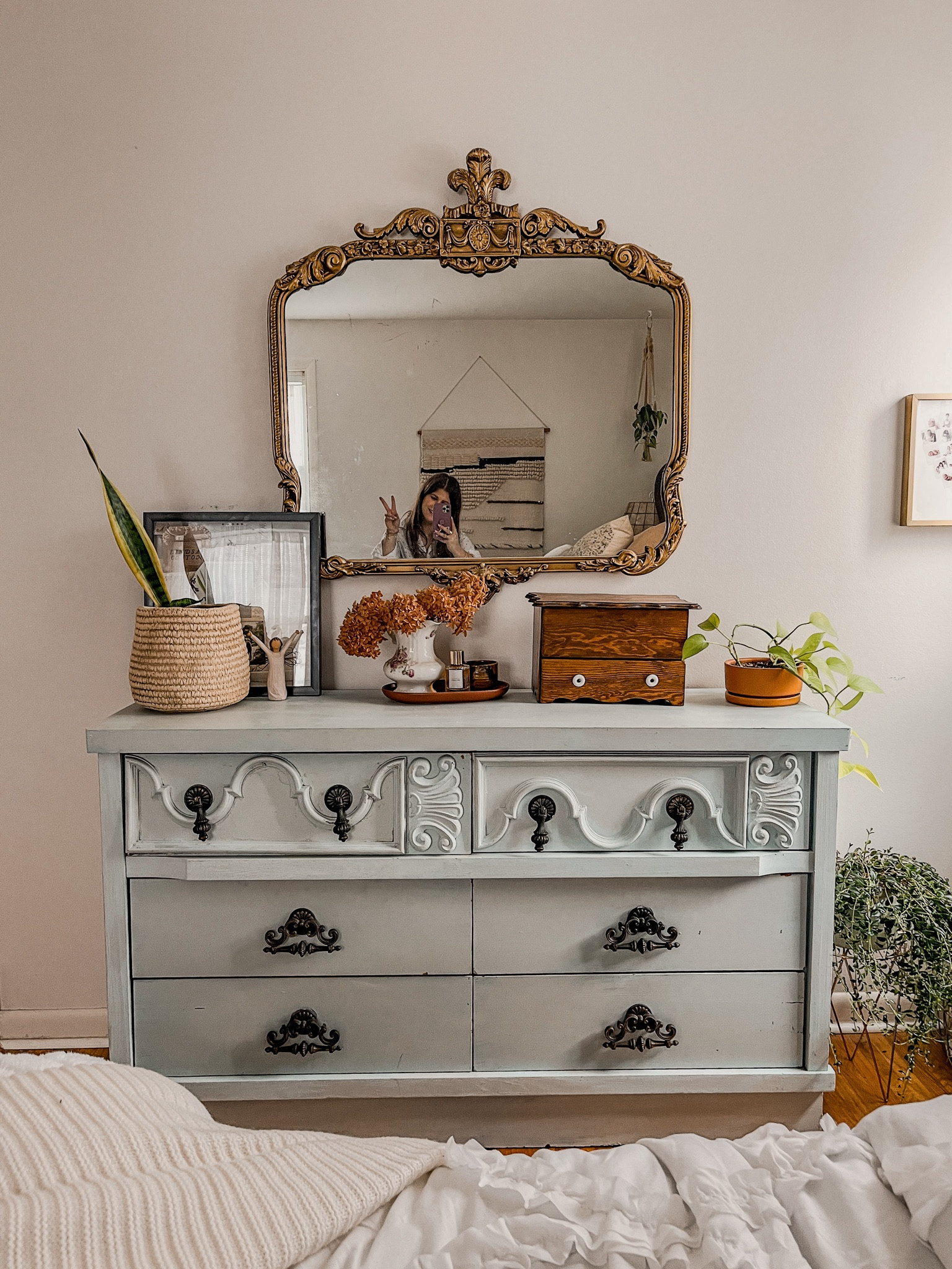 Dresser details



#LTKstyletip #LTKhome #LTKfindsunder100