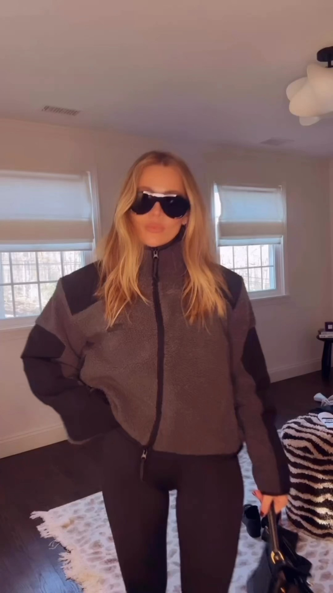 Cozy comfy chic 

Fleece small 
Leggings small - added both lengths depending on your height! 
Sneakers size down 1/2 size 