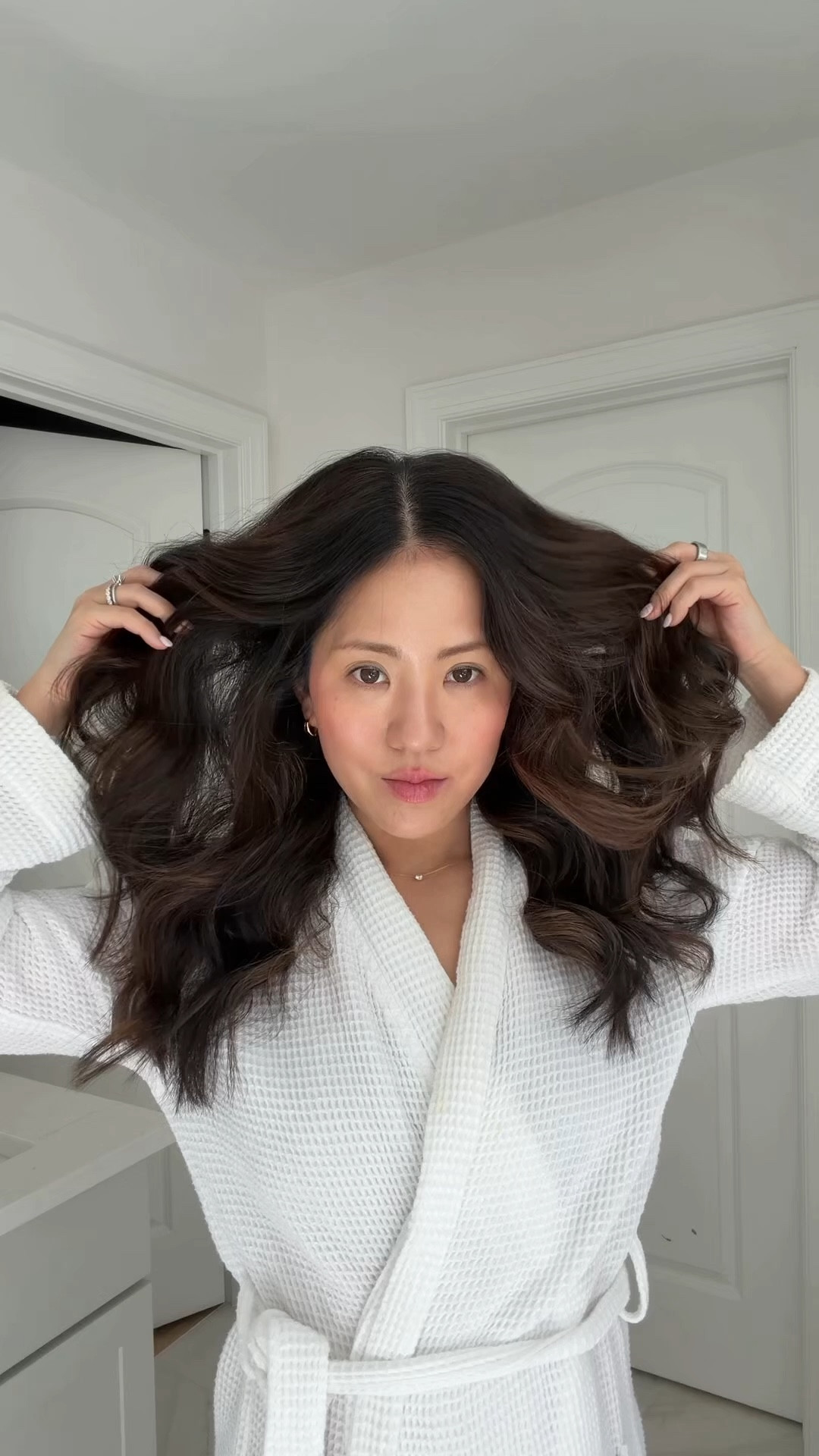 Hair routine 🤍✨ I have now trained my hair to wash + style my hair only once a week and lasts me all week 🤭 

Comment HAIR and I can send you everything I use 🫶🏻🫶🏻

General hair routine: 
- @livingproofinc clarifying detox shampoo 
- @amika hair mask 
- Applied @Olaplex no.9 bond protector in damp hair after wash the night before
- Using @T3 Micro Curling Iron 1’ barrel size in level 4 setting
- Curling away from my face and using as a wand
- @TresemmelD Ultra Fine Hairspray
- Olaplex # 7 bonding oil and brush
- living proof dry shampoo + @diviofficial serum in between washes as needed

.
.
.

#hairstyle #haircare #motherhood #postpartum mom life motherhood through instagram softmotherhood everydaymotherhood momcontent dailymomlife