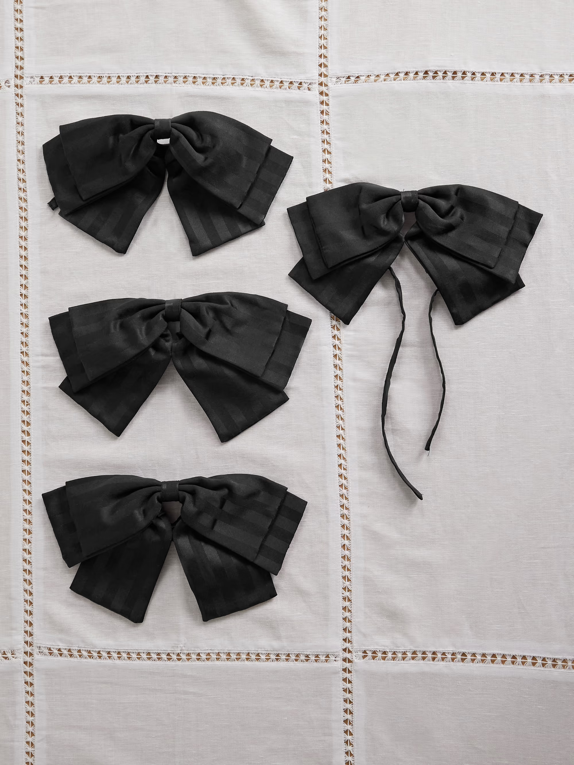 Set of four striped cotton-blend napkin bows | NET-A-PORTER (UK & EU)