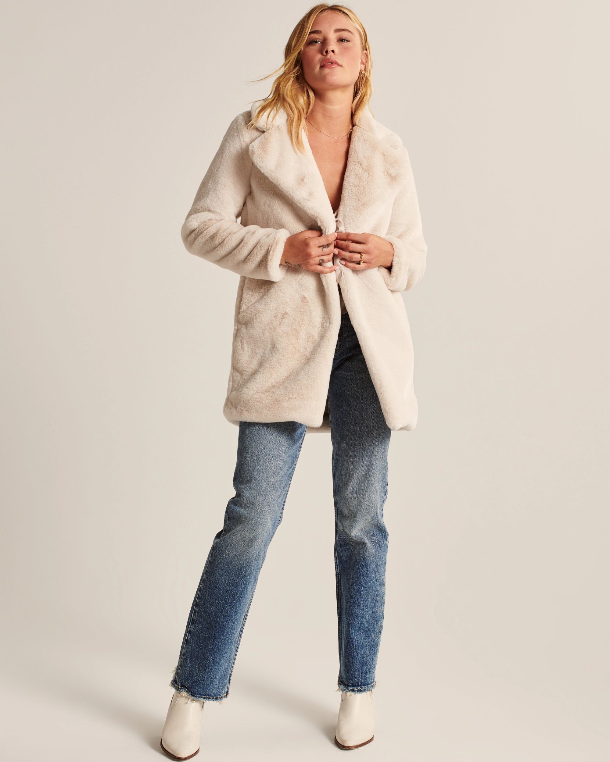 Women's Mid-Length Faux Fur Coat | Women's Coats & Jackets | Abercrombie.com | Abercrombie & Fitch (UK)