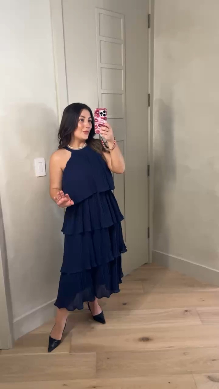 Tiered chiffon midi dress! Perfect wedding guest dress!! 

Dress size small 
(5'0" 140lbs)

Petite friendly  

 

#LTKgrwm #LTKPetite #LTKWedding