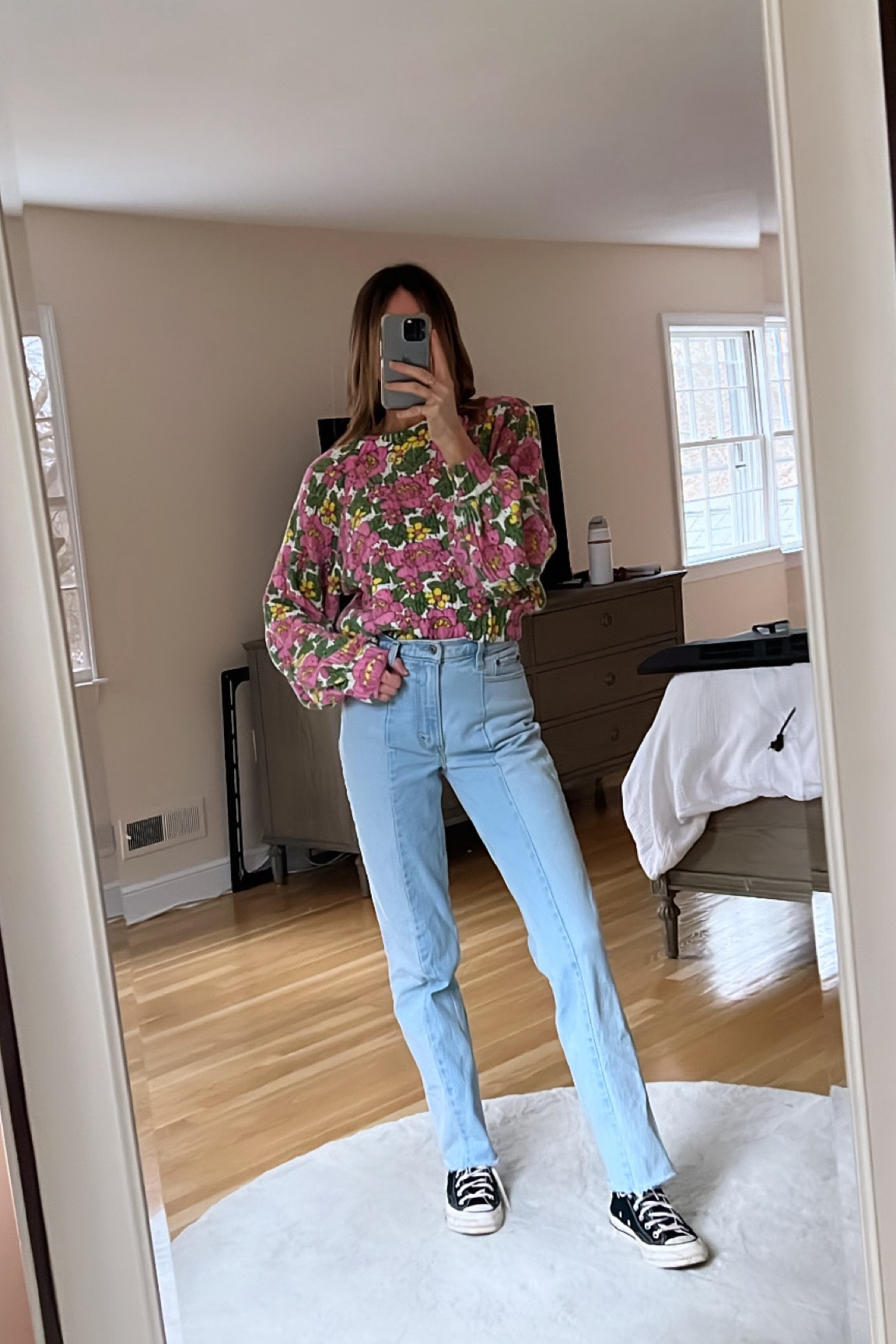 feeling like a pop of spring is needed today 🌸 😍 #LTKjeans #LTKseasonal #LTKstyle