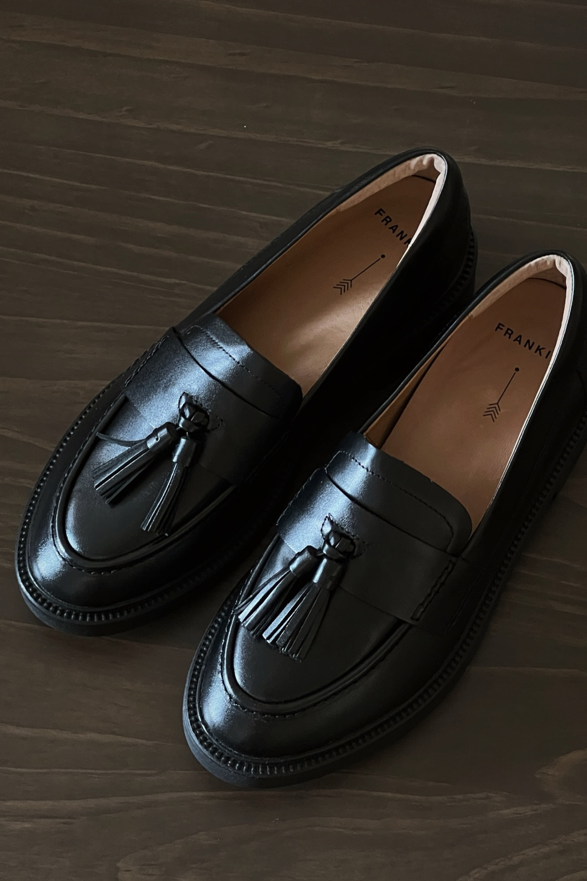 #ad I love having a shoe option that’s just as comfortable as sneakers but a little dressier! I’m usually a 6.5 and I got a size 6 and they fit perfectly even with thick socks. Use code LTK_AMAYA for 15% off!



#LTKShoeCrush