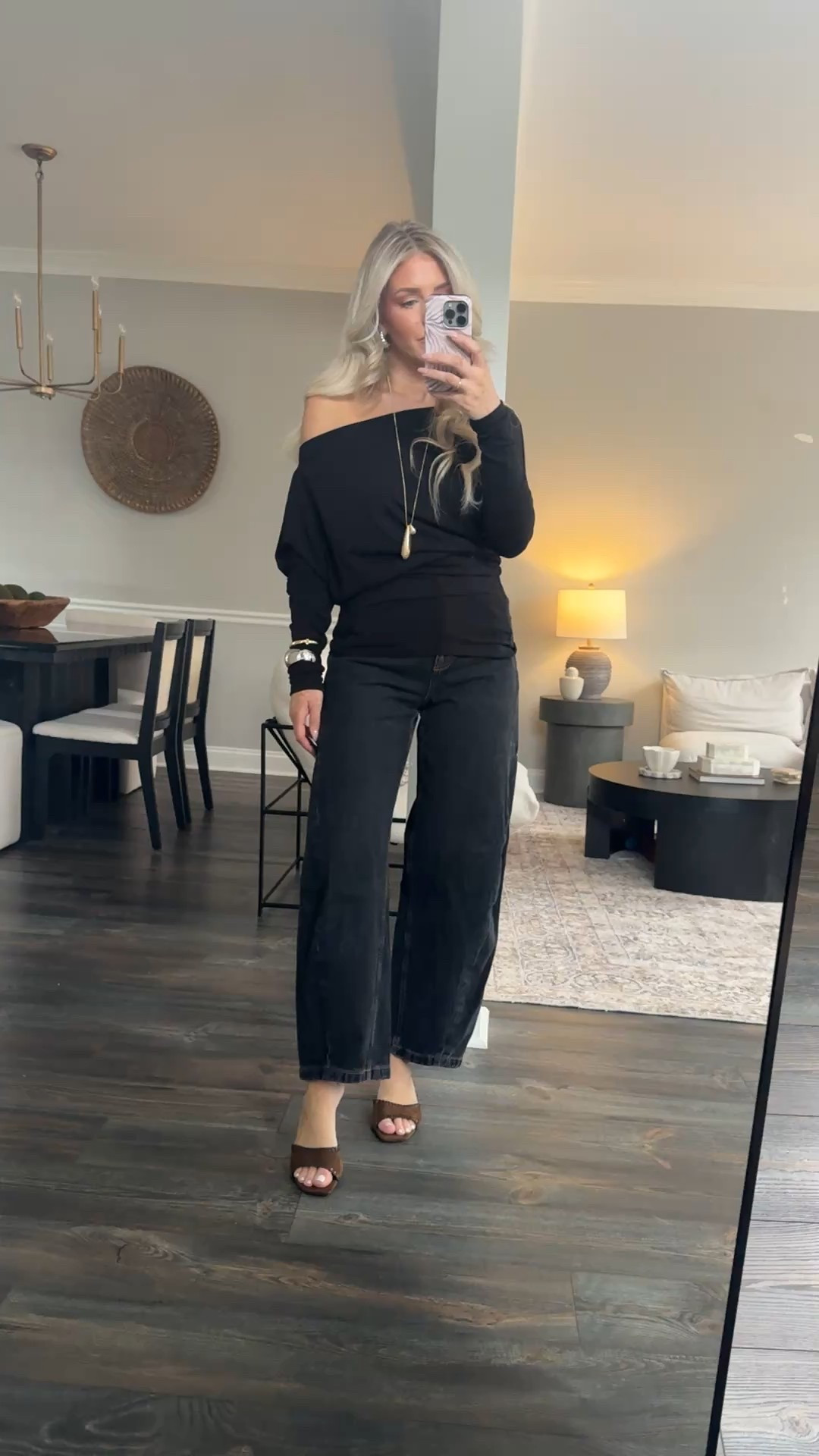 Cute and casual date night look! This top is so fun and comfortable 

#LTKSeasonal #LTKootd