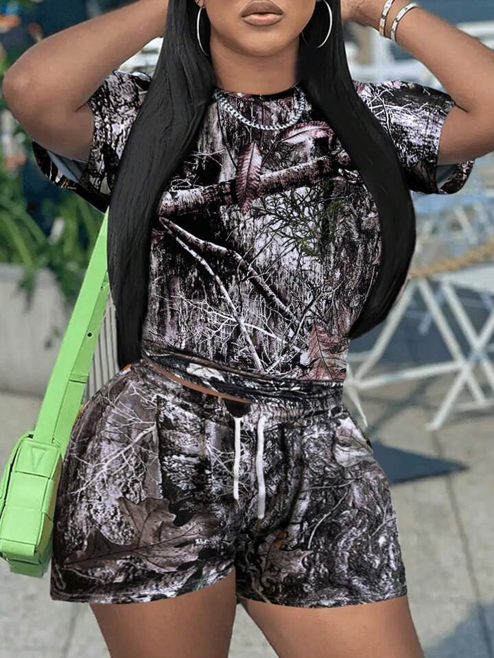 Ladies' Two Piece Set With Withered Leaf Print T-Shirt And Shorts | SHEIN