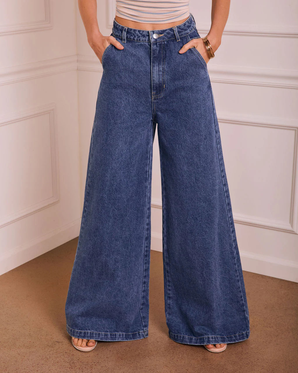 Elaris Stretch Mid Rise Wide Leg Jeans | VICI