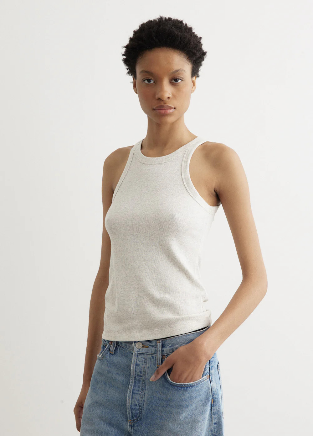 Curved Rib Tank | Incu