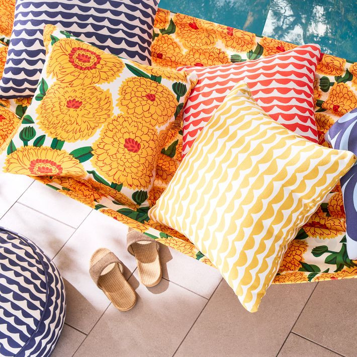 Marimekko Papajo Indoor/Outdoor Pillow | West Elm (US)