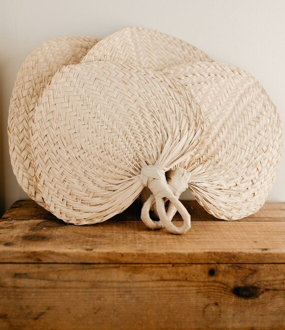 Large Raffia Fans - Set of 4  (Large 11"-12" wide ) Wedding Fan, Palm Leaf Fan, Straw Fan, Beach ... | Etsy (US)