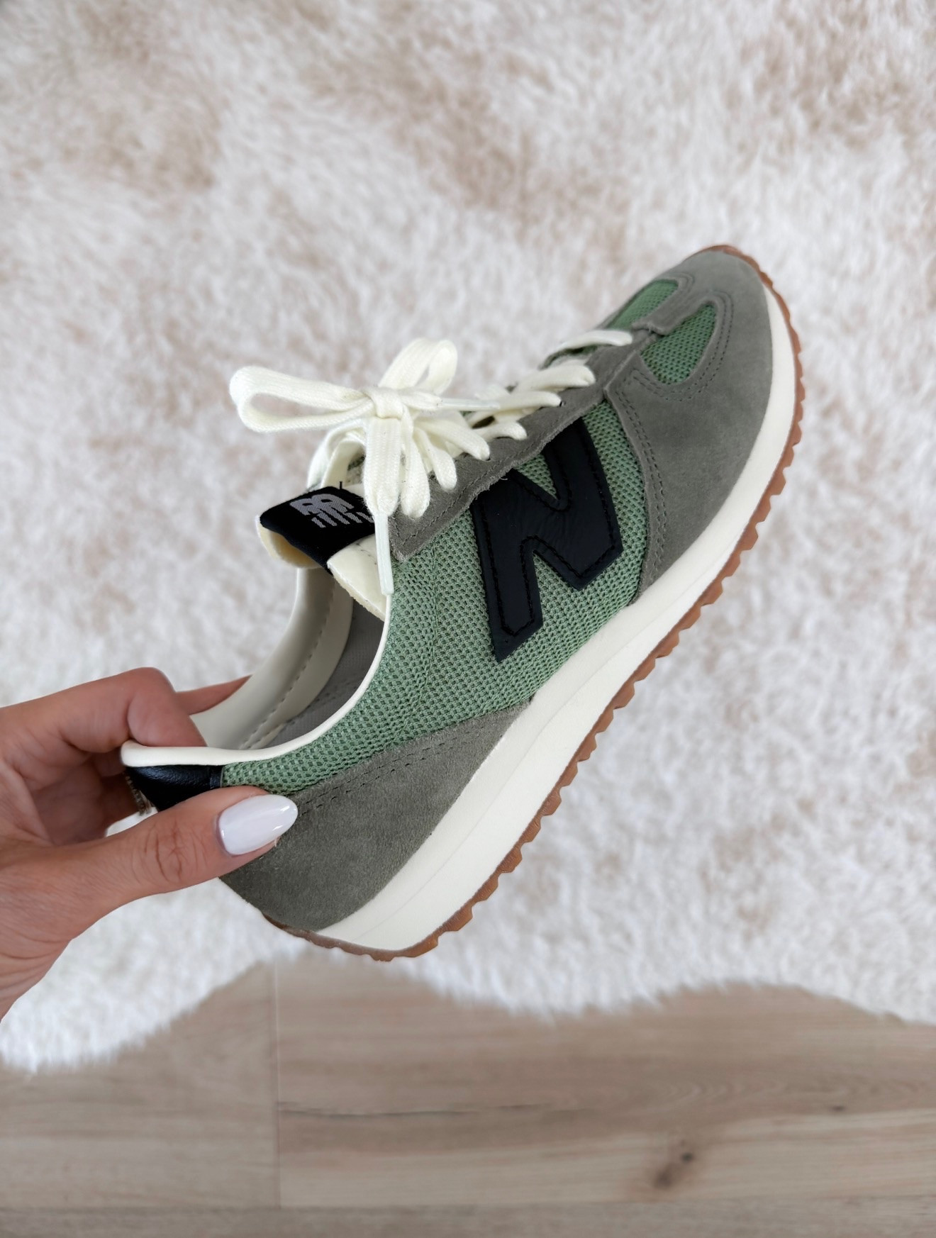 These green New Balance sneakers are such a fun pop while still feeling neutral and easy to style. They’re incredibly comfortable and perfect for everyday wear, from errands to travel days.
Shoes – runs TTS

new balance sneakers, green sneakers, casual outfit, everyday shoes, comfortable sneakers, athleisure style, spring shoes, travel outfit, sporty chic style, neutral outfit, annabrstyle

#LTKSeasonal #LTKootd #LTKActive