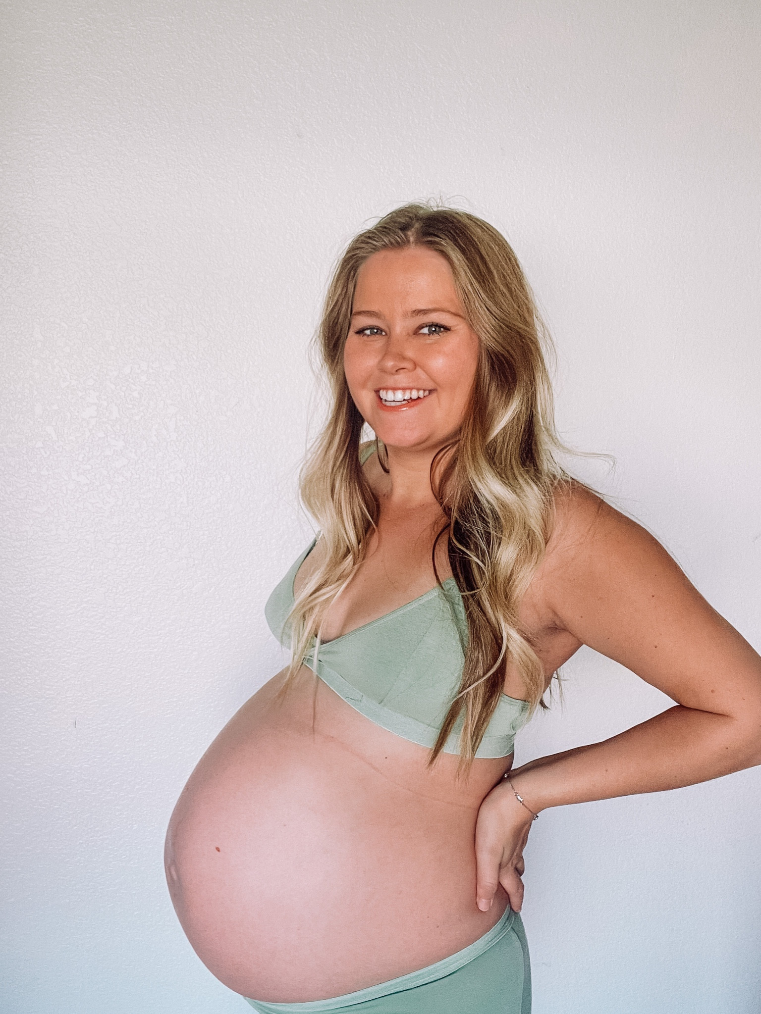 set I’ve been wearing for my weekly pregnancy bumpdates!

#LTKbump #LTKbaby