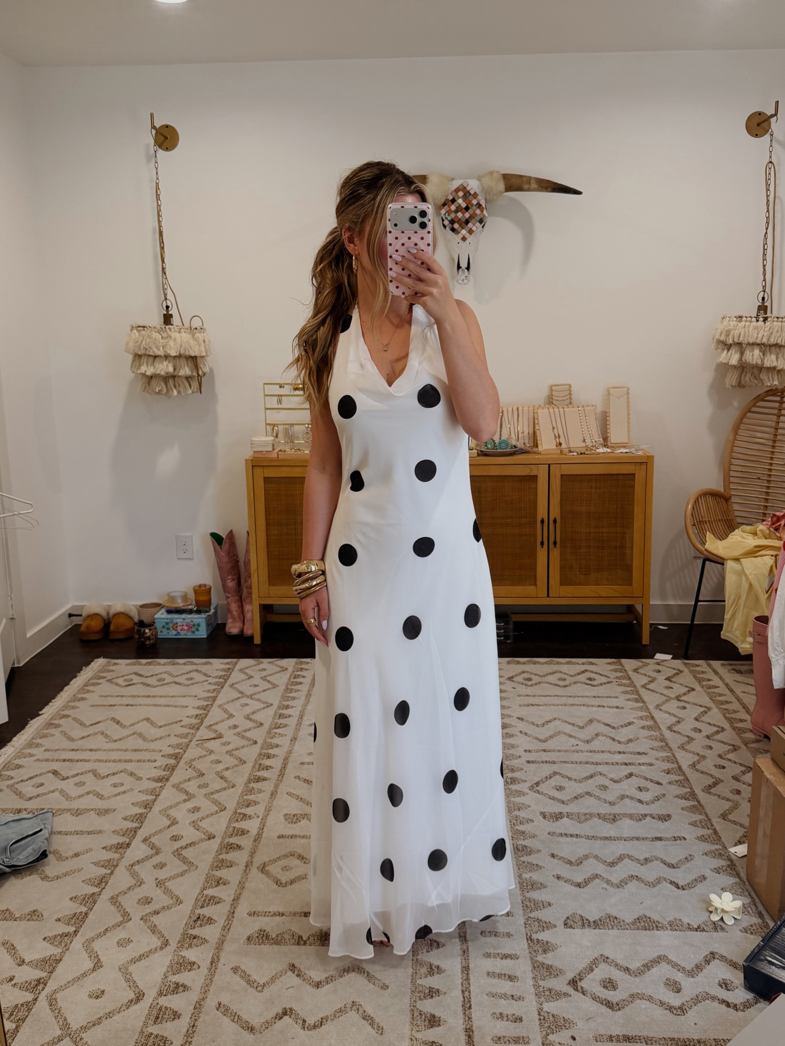 The cutest spring/summer dress! Polka dots are so popular right now and I’m loving it 🖤 I can’t wait to wear this on vacation 


Women’s fashion, casual outfits, ootd, summer outfit, linen pants, vacation outfit, dresses, Europe summer vacation outfit, petal and pup, polka dots, trending fashion 

#LTKgrwm #LTKootd #LTKTravel