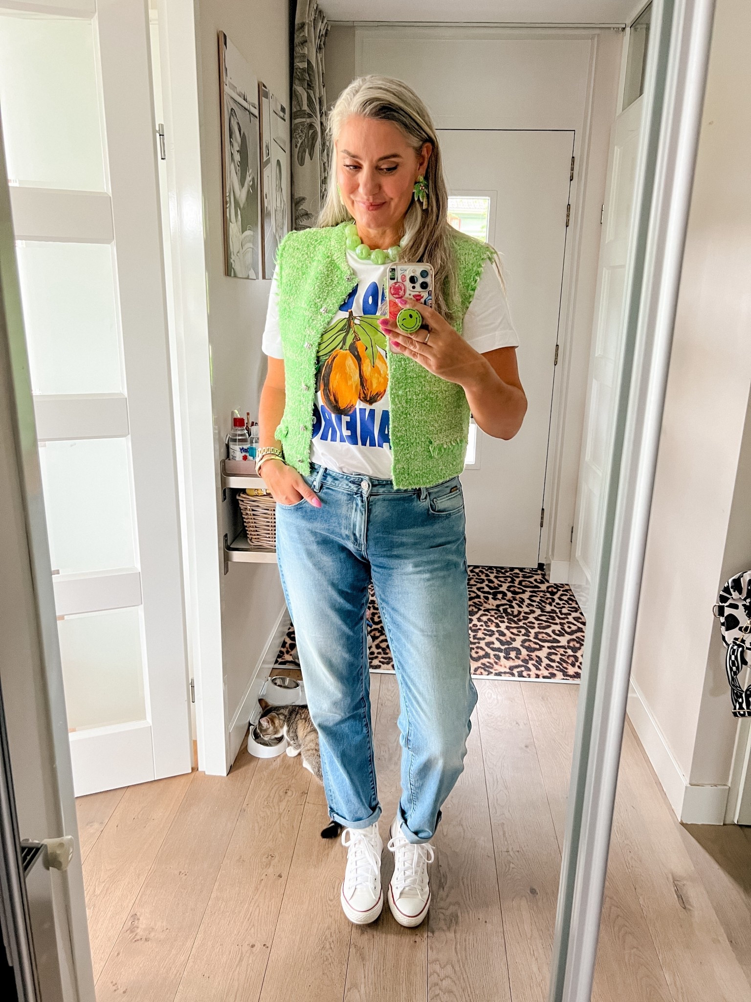 Ootd - Saturday. Rio de Janeiro print t-shirt (M) paired with G-Star boyfriend jeans (31/36”), green bouclé gilet or vest, palm tree earrings and Converse All Stars. Green bauble necklace (Bijou Brigitte). 



#LTKsummer #LTKeurope #LTKnederlands