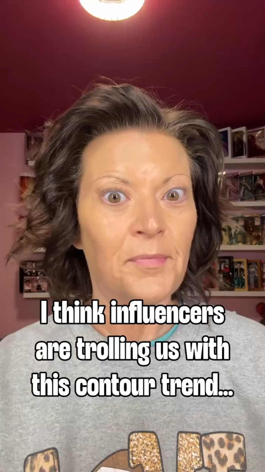 I’m starting to think influencers might actually be trolling us with some of these makeup trends lately 😅

Every week there’s a new way to do contour, and some of them look… questionable. But I’m always curious enough to try them because every once in a while a weird technique actually turns into a makeup hack that works for mature skin.

So I decided to test this one for myself.

Sometimes contour trends for makeup over 40 give amazing lift and definition.
Other times… they just make you question the internet.

Now I need your honest opinion 👀

Would you try this viral contour trend, or is this one a hard pass?

#contourtutorial #contourmakeup #makeuptrend #makeupover40 #beautyover40