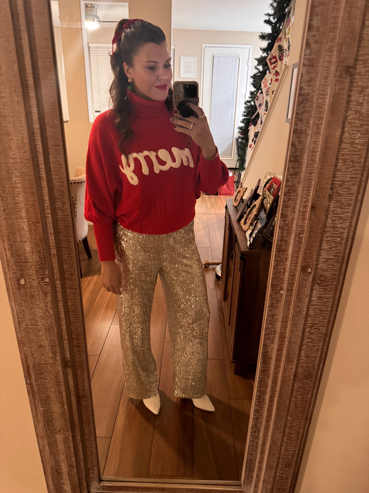 Dressed for twinkly lights, hot cocoa, and all the holiday plans.

#LTKHoliday #LTKSeasonal #LTKootd