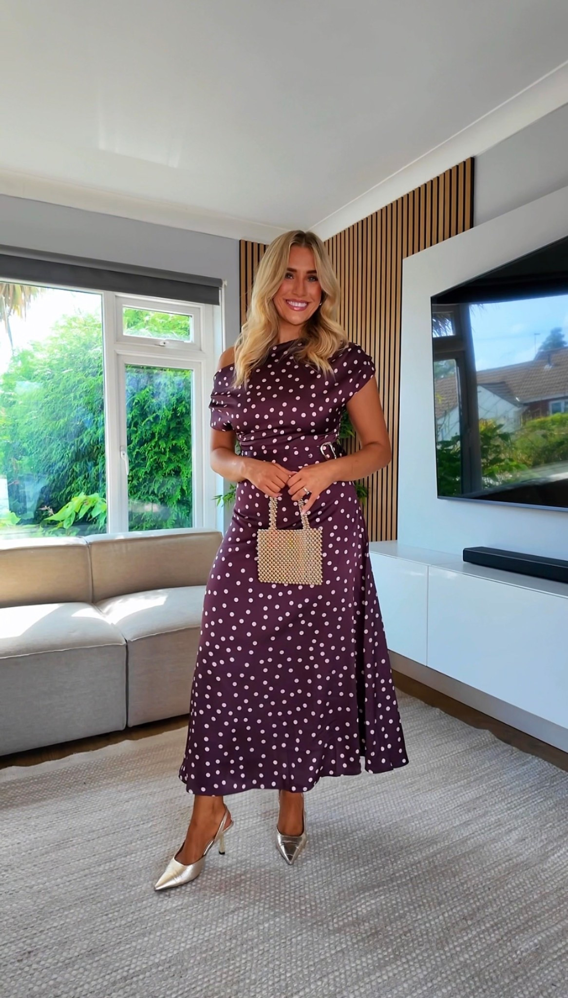 Wow wow wow! I would say size up in this one, I could have done with a 14! Bit tight around the belly and hips! So beautiful! 

#LTKwedding #LTKmidsize #LTKautumn