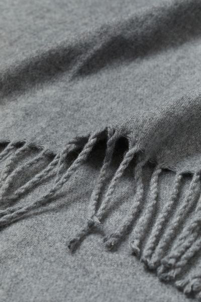 Scarf with Fringe | H&M (US + CA)