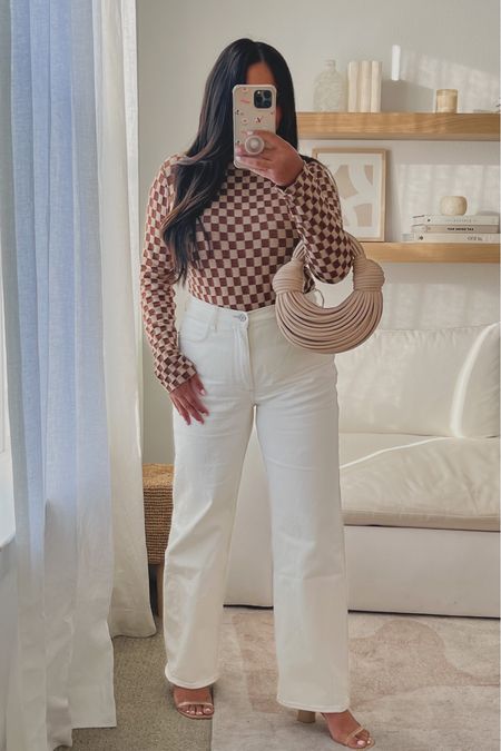 Obsessed with this checkered shirt🫶🏾

Revolve under $100, Abercrombie Denim, Statement Bags, Neutral Outfit Inspo

#LTKSeasonal #LTKHoliday #LTKcurves