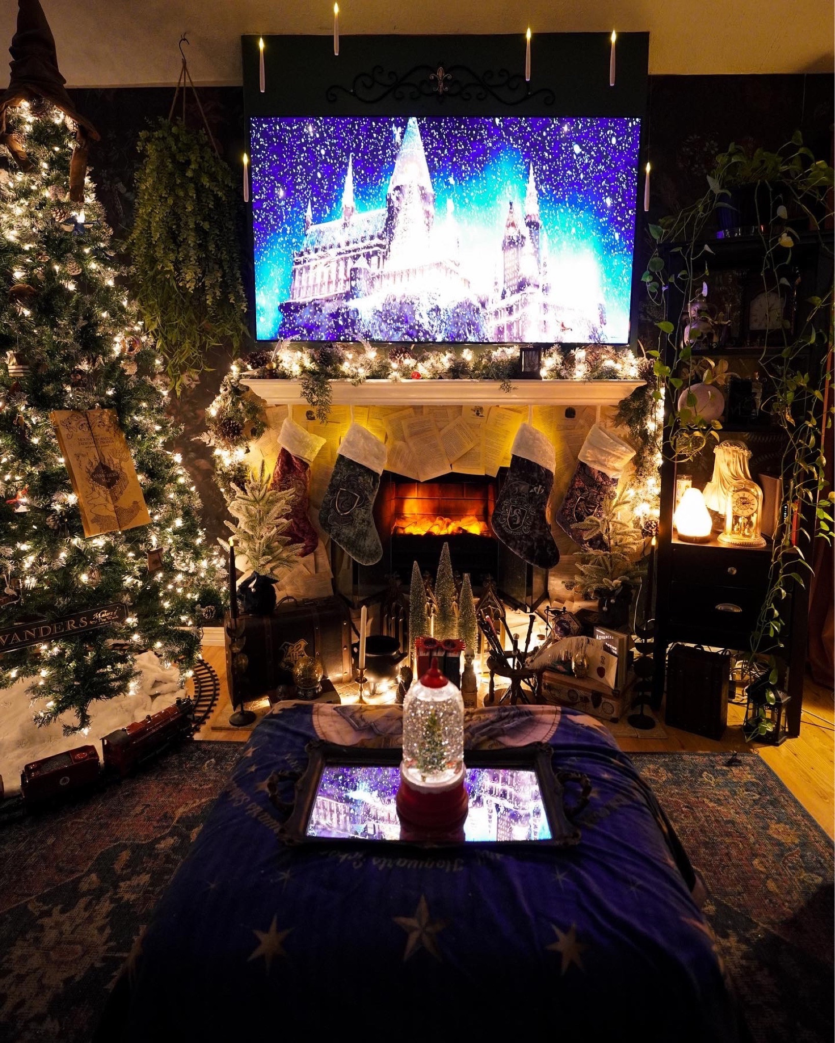 Harry Potter Christmas Decor

#LTKSeasonal #LTKHoliday #LTKhome