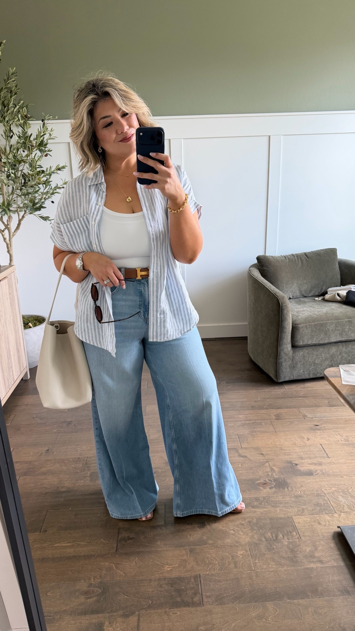 Dressy but casual. The heat is rising so I’m breaking out the linen tops for the end of the week. Plus, I had to wear my latest wash in these jeans. They are so so good! I’m wearing a large in the button up linen top and an XL (reg. inseam) in the jeans.

#LTKootd #LTKOver40 #LTKMidsize
