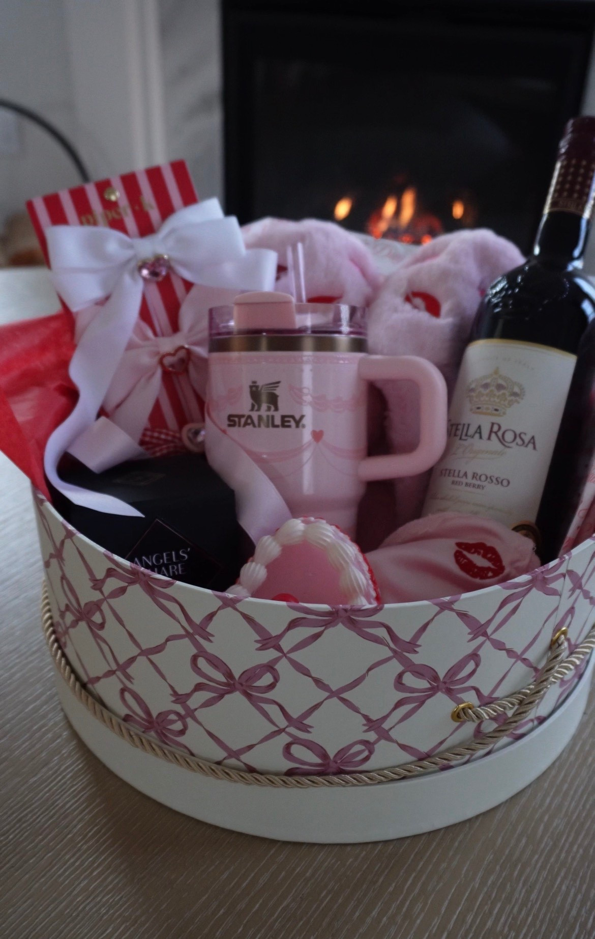 Luxury Valentines day gift ideas for HER 💘🍫💌❤️💕🌸

#LTKBeauty #LTKSeasonal #LTKHome