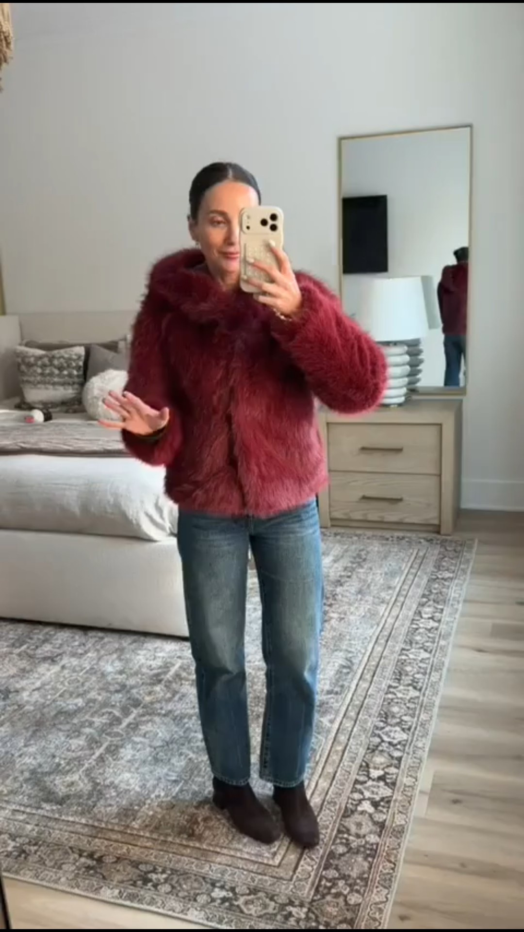 Gorgeous faux fur jacket perfect for Holiday season, Target finds, annabrstyle

#LTKOver40 #LTKootd #LTKSeasonal