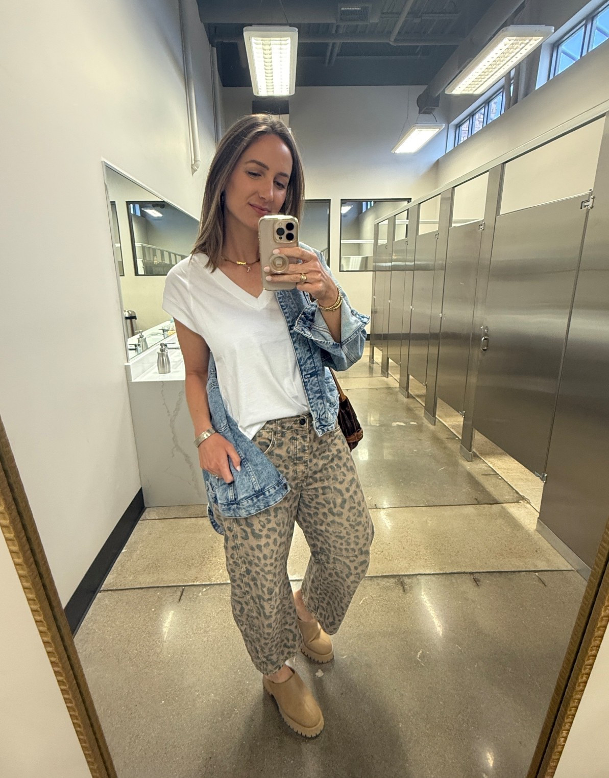 can never leave Evereve empty-handed— this time it was this pima cotton muscle tee. soft and breezy, comes in 4 colors! wearing a medium in the shirt, 28 regular in the jeans (I sized down 1).

everyday necklace stack: electric picks cross my heart (16”) /// lola + tae multiple name necklace (can’t link that one on LTK but it’s the 15” + 2” extender)

name necklace | gold necklace stack | Mother’s Day gifts | staple white tee | v neck white tee | 100% cotton white t shirt | diamond cross necklace | dainty necklace stack

#LTKdayinmylife #LTKmomlife #LTKTall