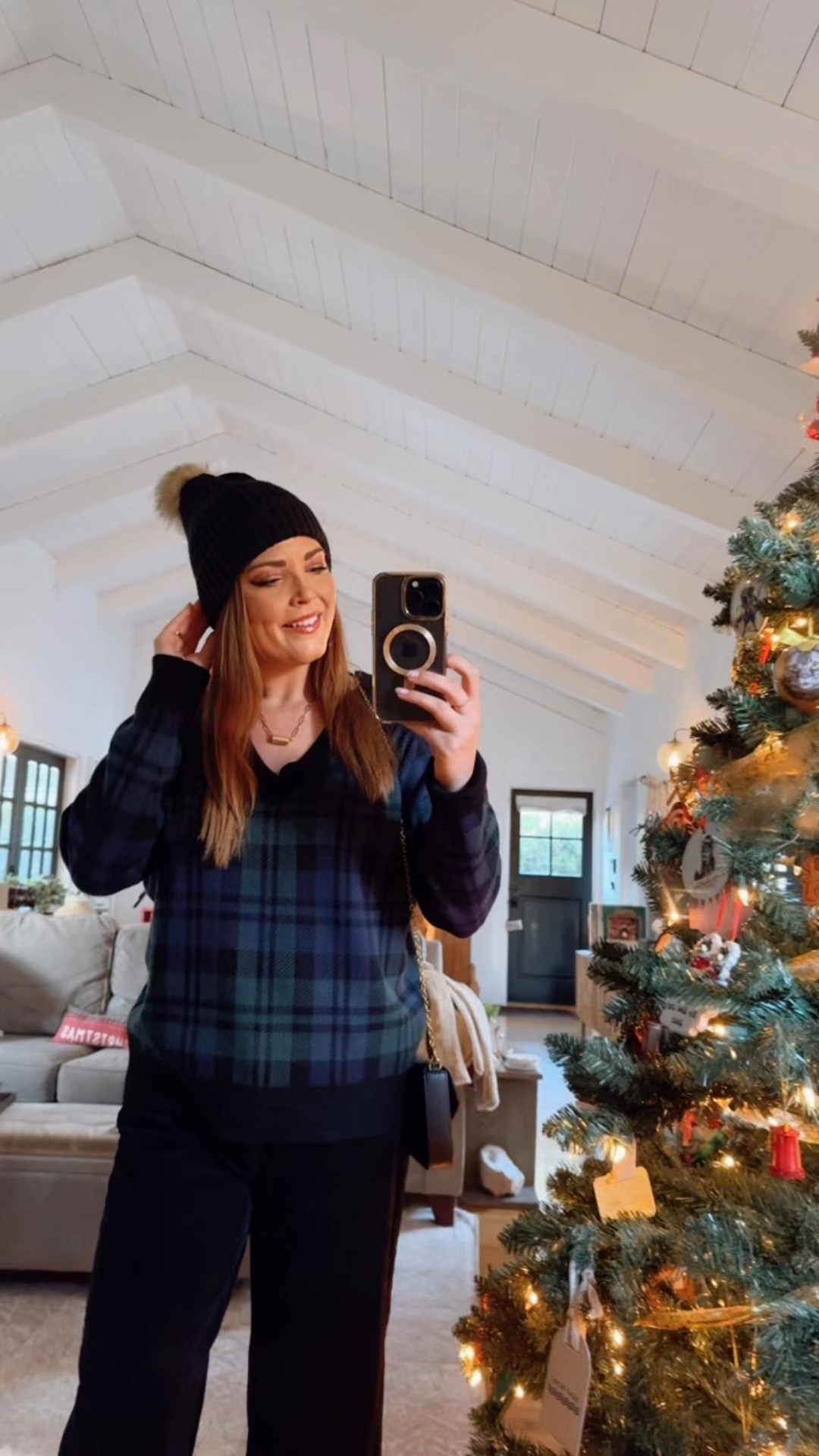 Cozy casual 🖤

#LTKHoliday #LTKFindsUnder50 #LTKSeasonal