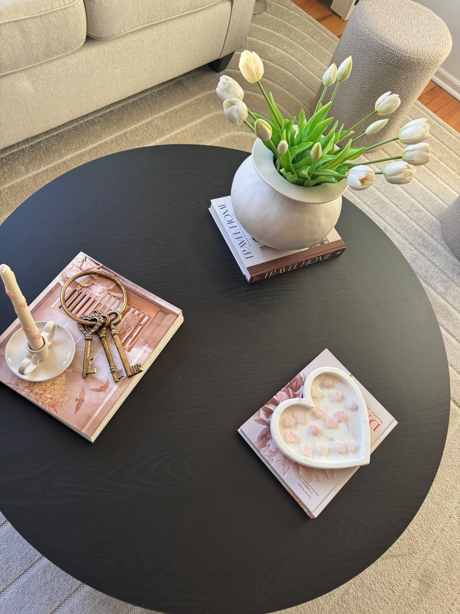 *Pottery Barn vibes for less 💛 Heart-shaped marble tray from Aldi with budget friendly accent trays.


#PotteryBarnLookForLess
#LookForLess
#AldiFinds
#AldiHome
#BudgetDecor
#AffordableDecor

#LTKSeasonal #LTKFindsUnder100 #LTKHome