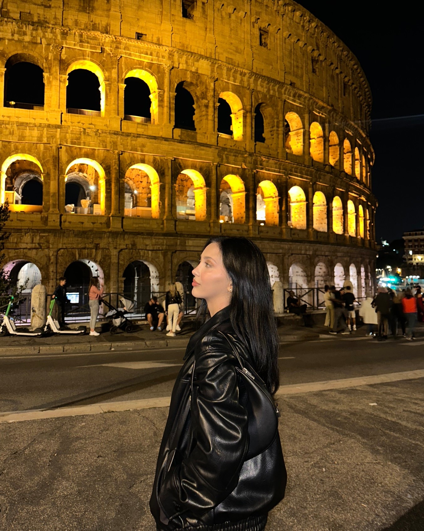 Rome by night, faux black leather jacket fit 🖤

#LTKFindsUnder50 #LTKSeasonal #LTKStyleTip