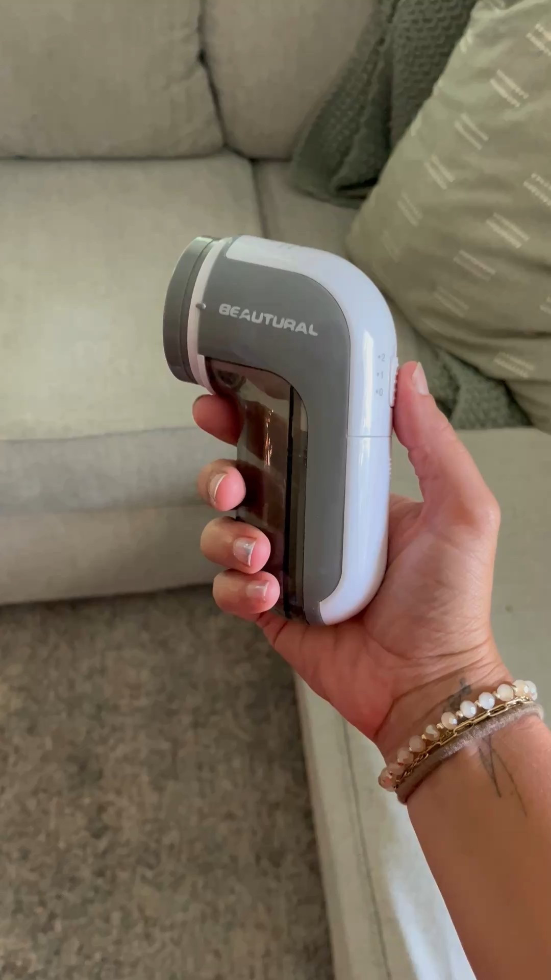 Best lint remover tool ever!

#LTKFindsUnder50 #LTKHome