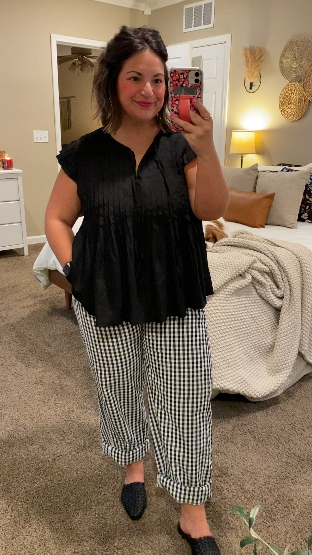 Spring is near & I'm loving this classic black & white outfit! Perfect for the classroom, it’s stylish yet comfortable enough for a busy day of teaching. 🌼

mules: fit true to size // wearing a 5
pants: fit true to size // wearing a large
blouse: fits true to size // wearing a large 

 #LTKMidsize #LTKStyleTip #LTKWorkwear