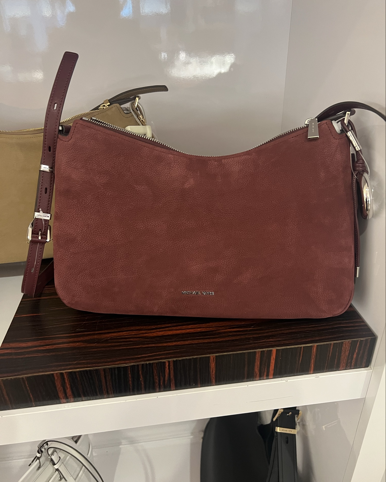 Cutest everyday bag comes in different colors! 

purse, handbags everyday bag
#LTKITbag