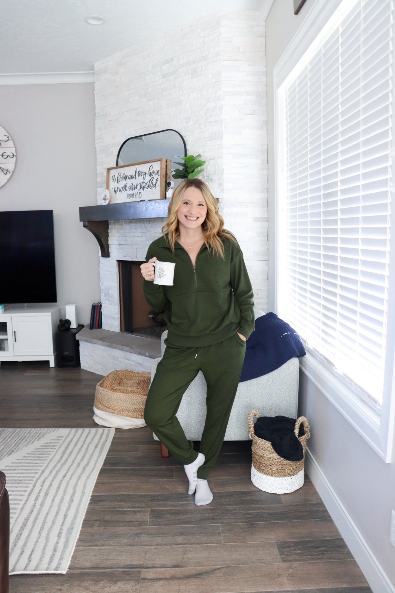 Another cute but comfy set! Perfect for being out and about this winter or for just taking it easy around the house! 

#LTKootd #LTKSeasonal #LTKmomlife