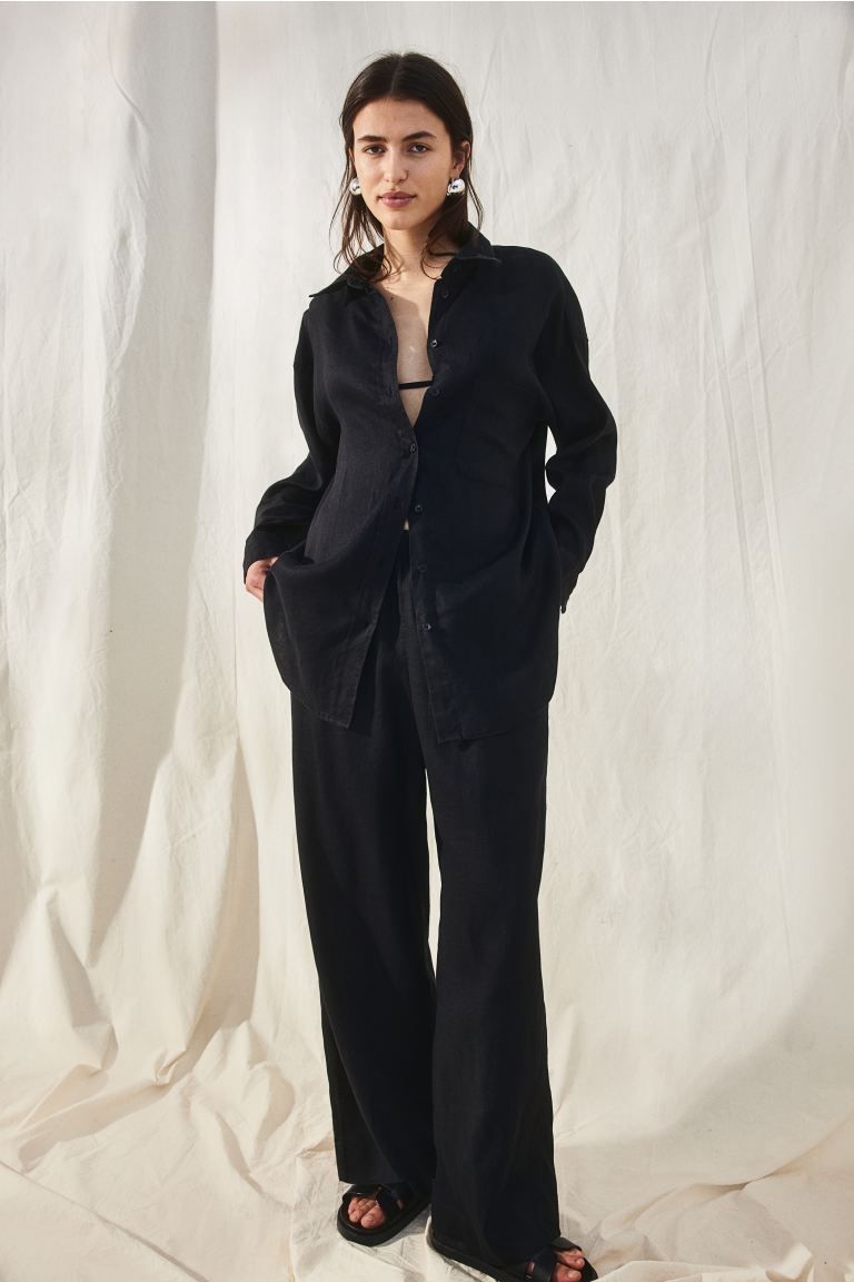 Oversized linen shirt - Long sleeve - Regular length - Black - Ladies | H&M GB | H&M (UK, MY, IN, SG, PH, TW, HK)