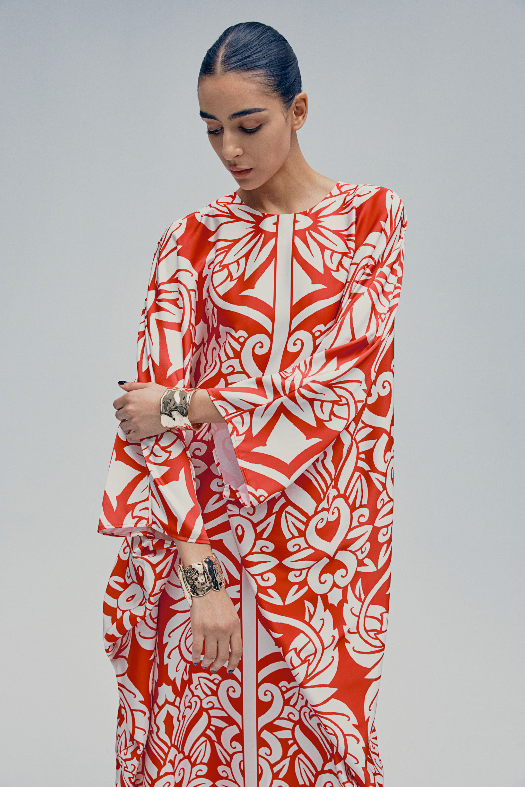 Satin kaftan dress | H&M (UK, MY, IN, SG, PH, TW, HK)