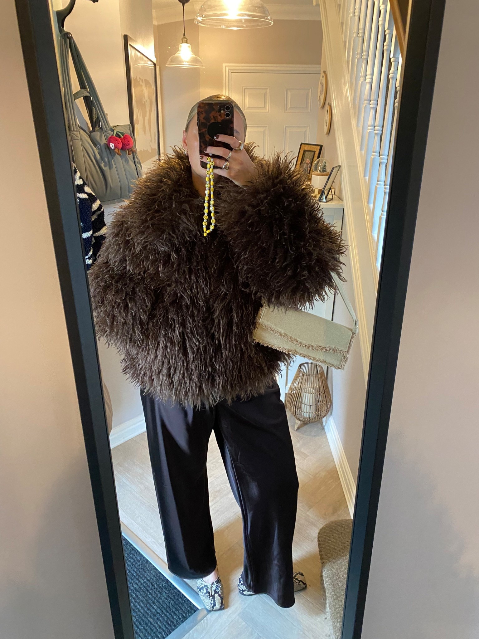 Brown fur coat 

#LTKwinter #LTKfestive #LTKuk