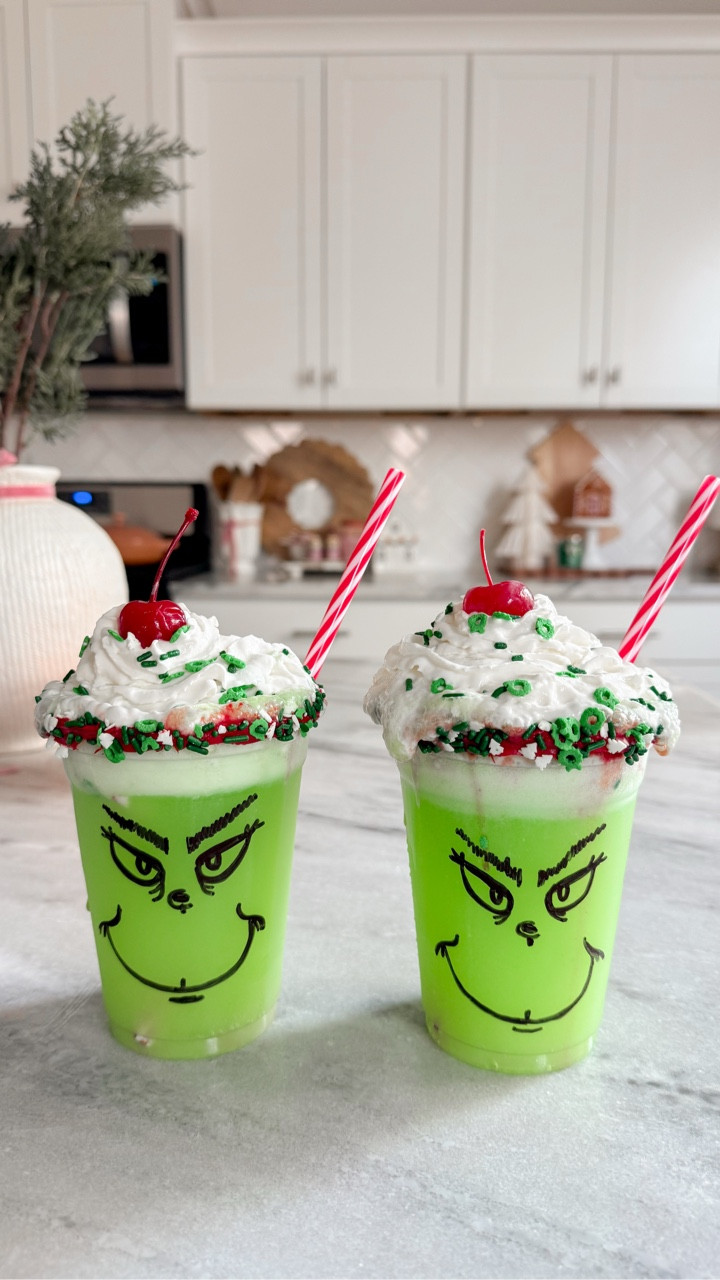 Grinchmas Float❤️🎄✨

Got requests from my viral pumpkin float to do a Christmas one so I did the Grinch😅💚 If you can’t draw his face, you can always draw a red heart or print out a template❤️

What you need:
Lemon lime soda
Hawaiian green berry rush
Pineapple juice (I forgot to add that🤭)
Lime sorbet 
Whipped cream
Frosting + sprinkles
Cherry