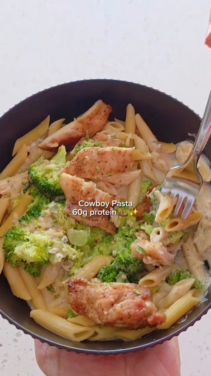 I put the Cowboy Butter seasoning to the test and it did not disappoint!and of course I didn't measure a thing 🤣Cowboy Saucebuttercream cheeseCowboy seasoning salt & pepperonion & garlic powderSlay Ya Mamachicken broth parmesan cheese #cowboypasta #highproteinmeals 

#LTKfitnessgoals #LTKfoodie #LTKActive