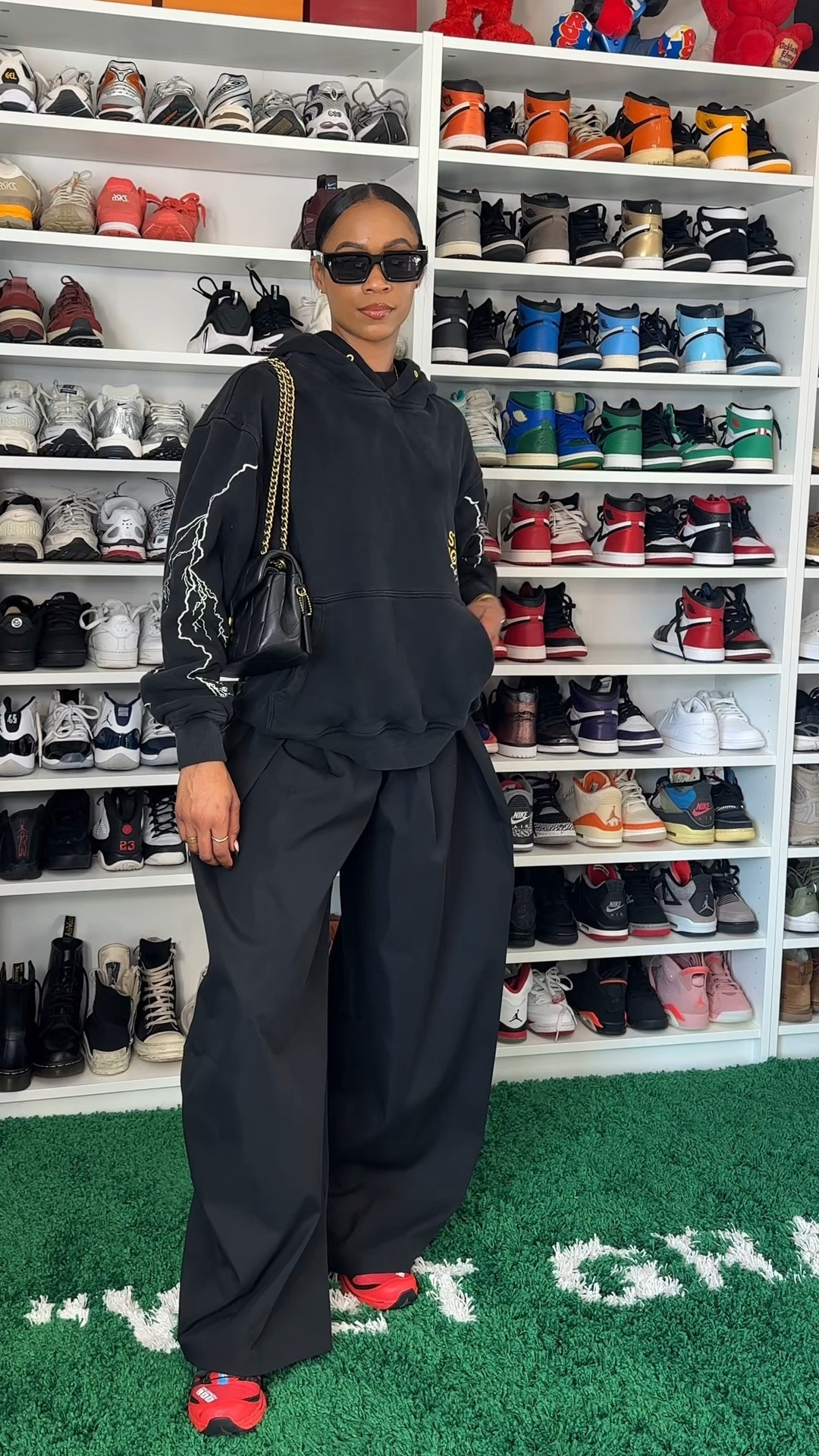 GRWM Fall streetwear 🍂 Oversized hoodie + wide leg pants + sneakers = cozy but chic 

#LTKStyleTip
