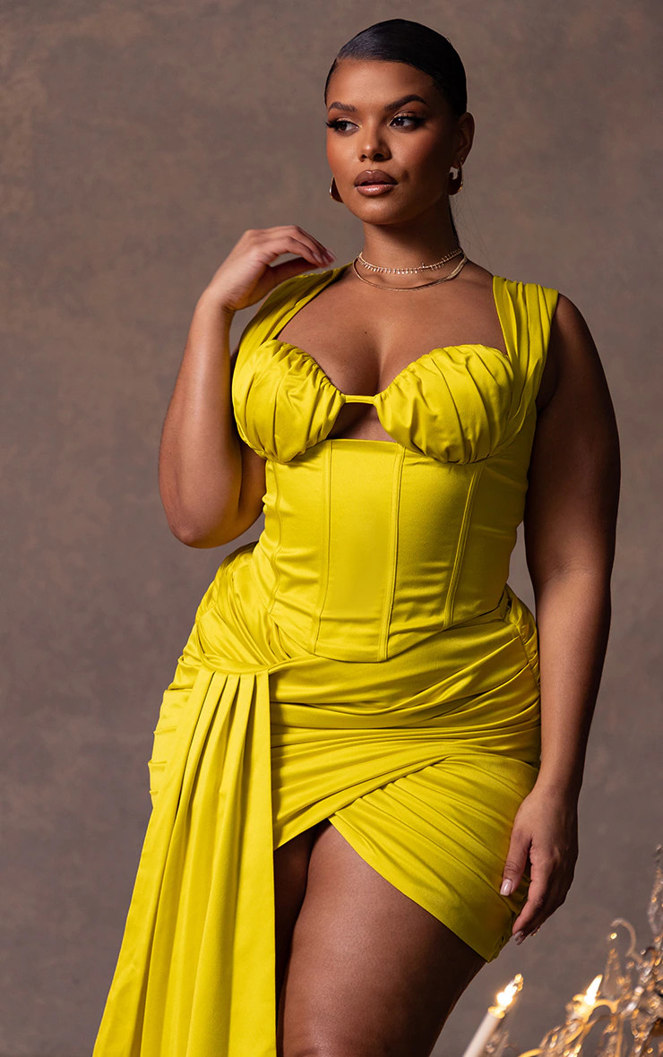 Plus Chartreuse Contrsucted Satin Bust Corset | PrettyLittleThing US