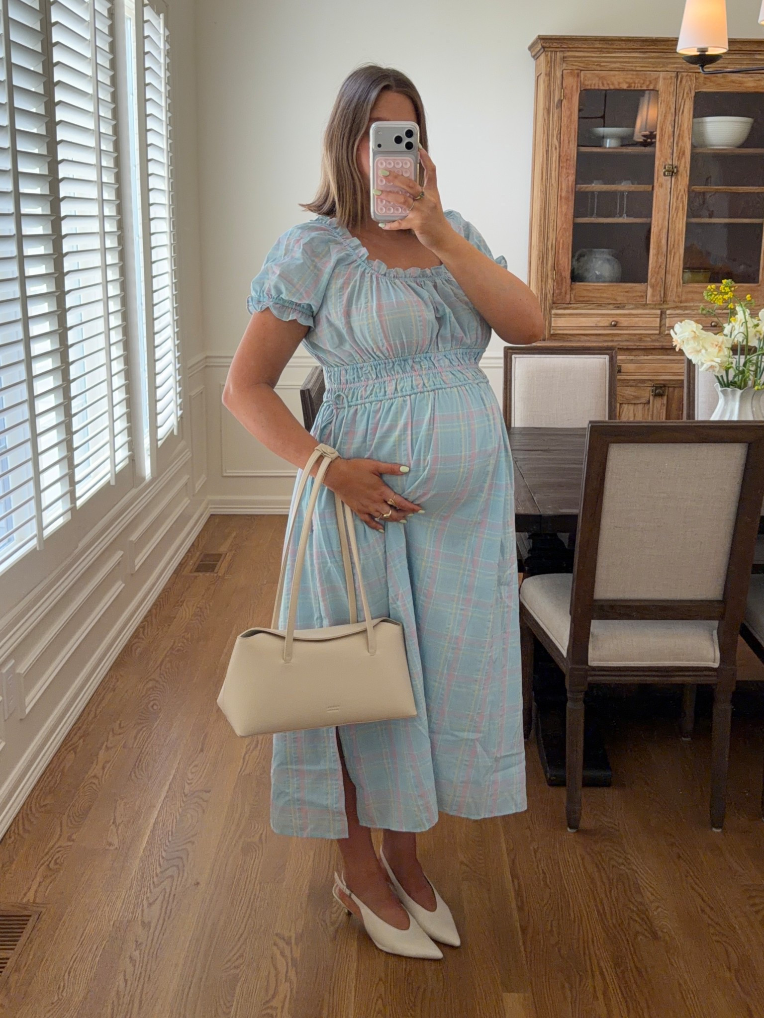 Size medium - runs really big I’m 30+ weeks pregnant but it’s still got plenty of room. Size down if between! Skirt is lined and it’s truly gorgeous and so comfy!

#pregnancystyle #bumpstyle #bresheppard #churchoutfit #thirdtrimester #pregnant 



#LTKMothersDay