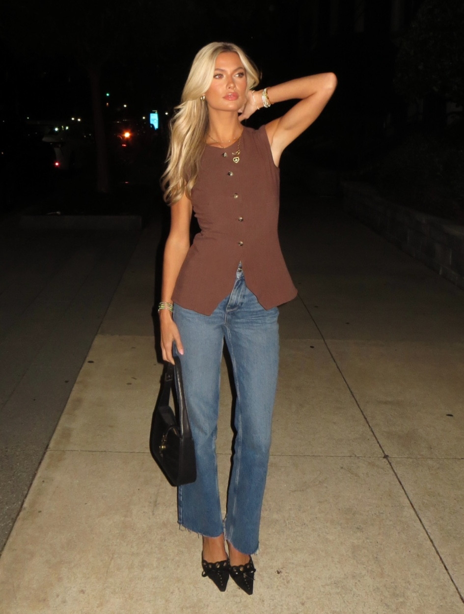 fall ootn 🍂

#LTKShoeCrush #LTKFindsUnder100 #LTKSeasonal