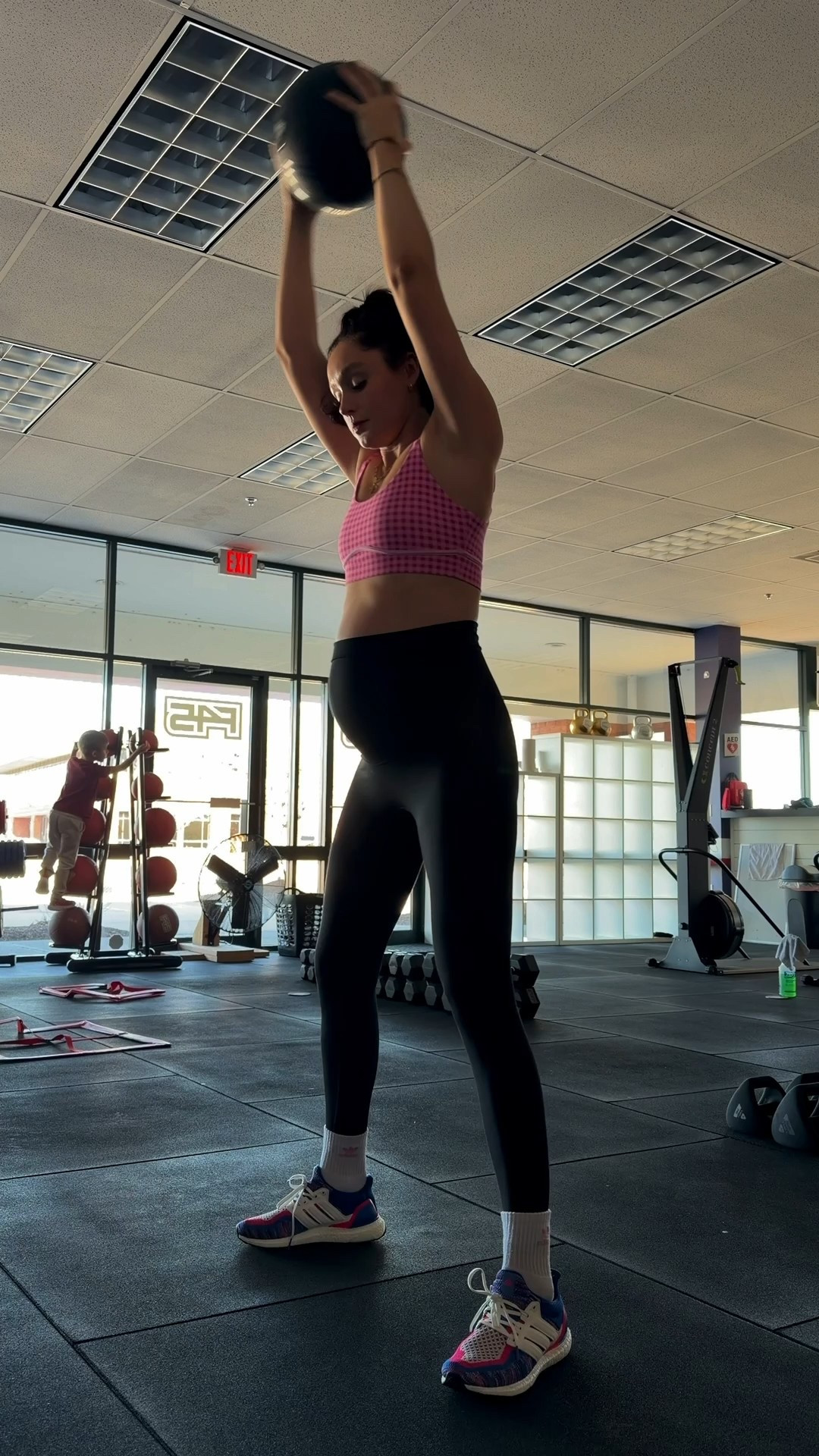 workout OOTD!! 33 weeks pregnant 🤰🏽🙌🏼

#LTKfitnessgoals #LTKActive #LTKmomlife